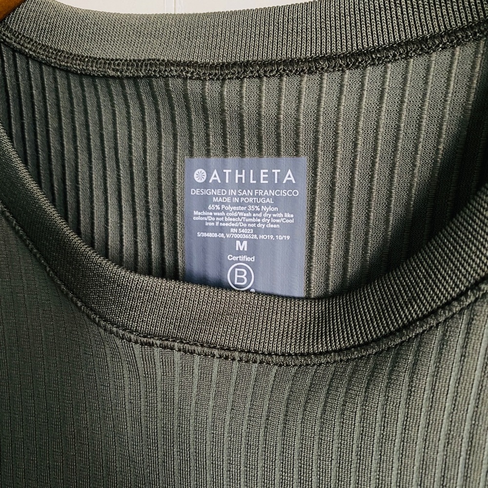 Athleta Renew Ribbed Tank size M — Full length